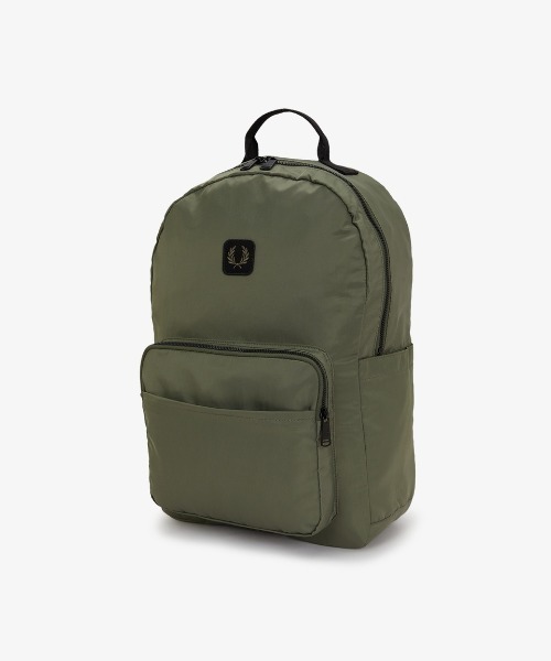 FRED PERRY(フレッドペリー)の「Crinkle Nylon Backpack/クリンクルナイロンバックパック(バックパック/リュック・メンズ・ブラック/カーキ・ONE SIZE)」の17枚目の写真