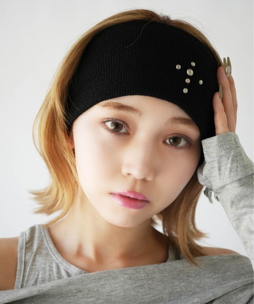 Port(ポート)の「【 Port / ポート 】 シルバーカラースタッズ ヘアバンド(ヘアバンド・レディース・グレー系その他/ブラック系その他/ブラック/チャコールグレー・FREE)」の1枚目の写真