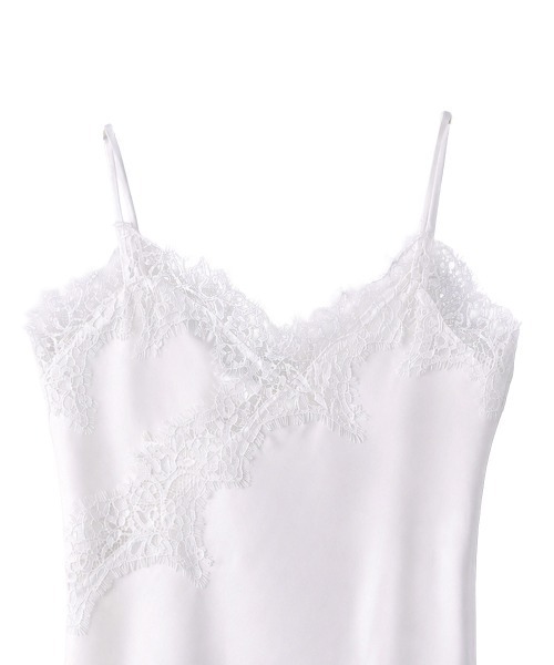 marjour(マージュール)の「LAYERED SATIN LACE CAMISOLE(キャミソール・レディース・オフホワイト/ブラック・M)」の17枚目の写真