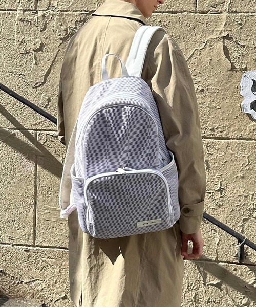 q bag paris(キューバッグパリ)の「nest louvre parents ネストルーブル ペアレンツ(バックパック/リュック・レディース・ライトグレー/ブラック/グレー/ダークグレー/ライトブラック/ライトベージュ・FREE)」の3枚目の写真