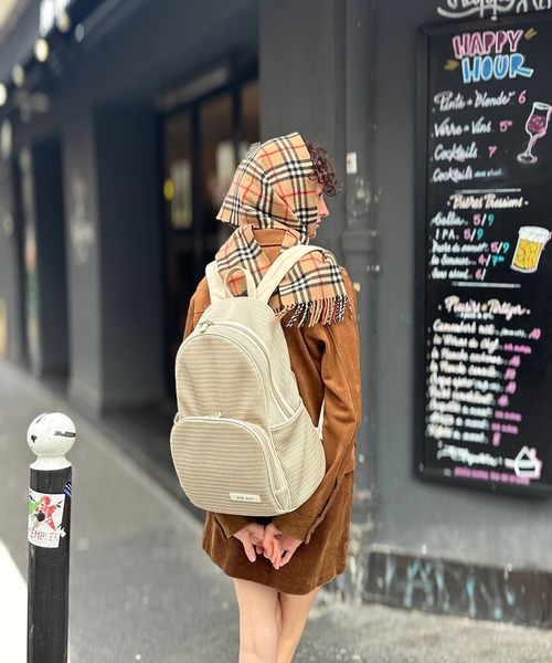 q bag paris(キューバッグパリ)の「nest louvre parents ネストルーブル ペアレンツ(バックパック/リュック・レディース・ライトグレー/ブラック/グレー/ダークグレー/ライトブラック/ライトベージュ・FREE)」の11枚目の写真
