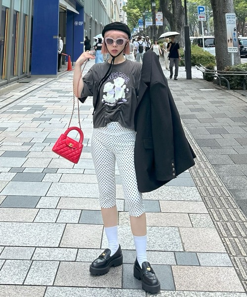 Alley Tokyo(アリートーキョー)の「ロンパース風子ヤギシャーリングT(Tシャツ/カットソー・レディース・ピンク/オフホワイト/スミクロ・FREE)」の11枚目の写真