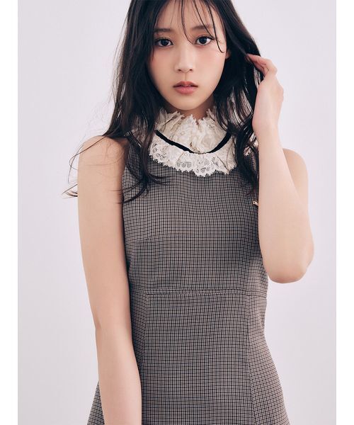 SNIDEL(スナイデル)の「レースカラーアメスリチェックワンピース(ワンピース・レディース・インディゴブルー/ネイビー/ブラウン・0/1)」の6枚目の写真