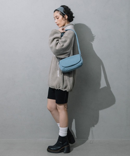 Beau're（ヴュレ）の「BEAURE Nylon Mini Shoulder（ショルダーバッグ・レディース・ブルー/ブラック/チョコ・FREE）」の7枚目の写真
