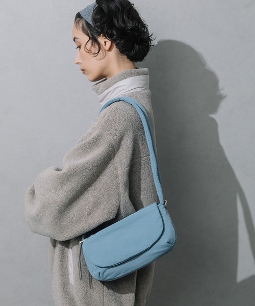 Beau're（ヴュレ）の「BEAURE Nylon Mini Shoulder（ショルダーバッグ・レディース・ブルー/ブラック/チョコ・FREE）」の8枚目の写真