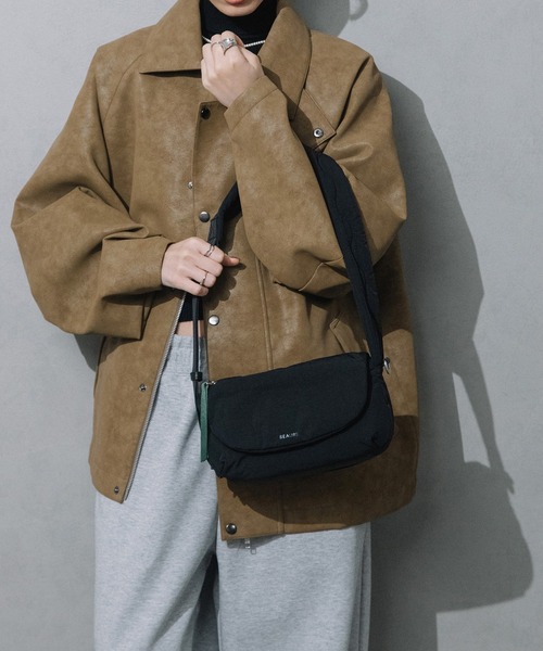 Beau're（ヴュレ）の「BEAURE Nylon Mini Shoulder（ショルダーバッグ・レディース・ブルー/ブラック/チョコ・FREE）」の9枚目の写真