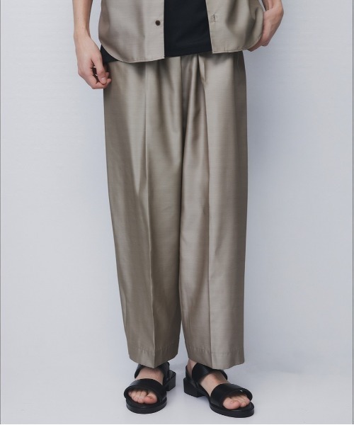 数量限定商品】DRY SILK TAFFETA SEAMLESS PANTS（スラックス