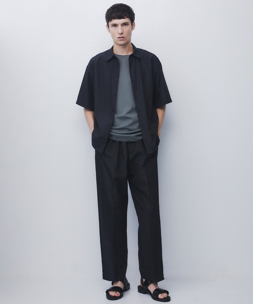 UNITED TOKYO(ユナイテッドトウキョウ)の「【数量限定】DRY SILK TAFFETA SEAMLESS PANTS |高級素材/シルク/撥水性/防シワ/接触冷感/軽量(スラックス・メンズ・ブラック/ダークブラウン/グレイッシュベージュ・1/2)」の4枚目の写真