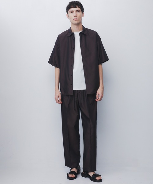 UNITED TOKYO(ユナイテッドトウキョウ)の「【数量限定】DRY SILK TAFFETA SEAMLESS PANTS |高級素材/シルク/撥水性/防シワ/接触冷感/軽量(スラックス・メンズ・ブラック/ダークブラウン/グレイッシュベージュ・1/2)」の5枚目の写真