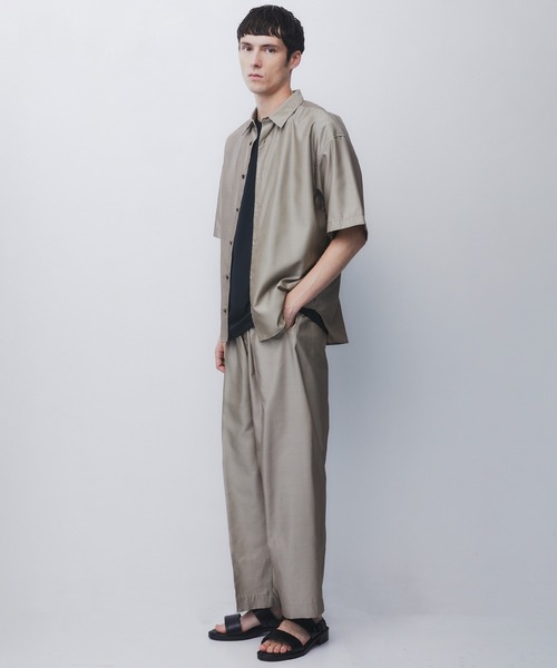 UNITED TOKYO(ユナイテッドトウキョウ)の「【数量限定】DRY SILK TAFFETA SEAMLESS PANTS |高級素材/シルク/撥水性/防シワ/接触冷感/軽量(スラックス・メンズ・ブラック/ダークブラウン/グレイッシュベージュ・1/2)」の7枚目の写真