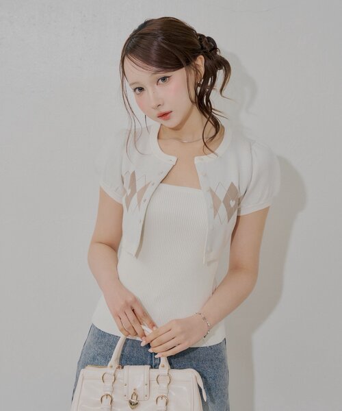 Chico（チコ）の「アーガイルキャミ+カーデセット（カーディガン/ボレロ・レディース・アイボリー/レッド/ブラウン/ネイビー・FREE）」の5枚目の写真