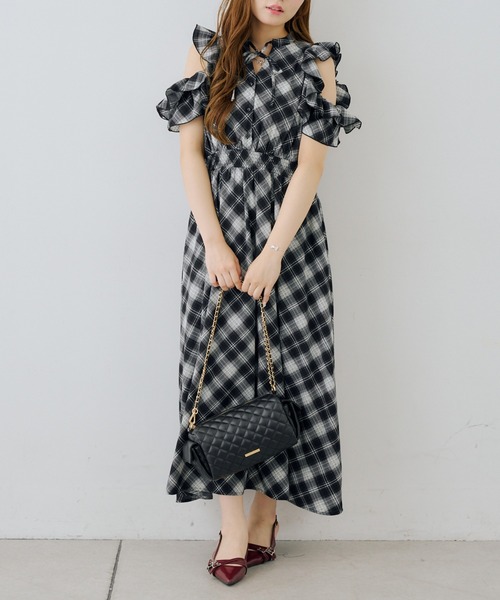 continuer de NICE CLAUP(コンティニューデナイスクラップ)の「2wayキルティングショルダーバック(ショルダーバッグ・レディース・ブラウン/ブラック/アイボリー・FREE)」の6枚目の写真