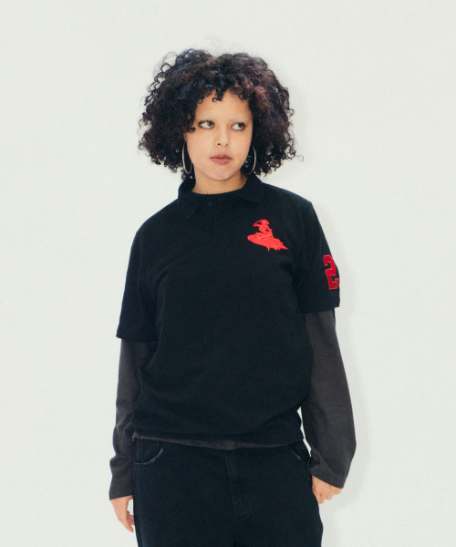 ERTR（イーアールティーアール）の「Cosmic Girl Pique T-Shirt Black（ポロシャツ・レディース・その他・MEDIUM/SMALL/LARGE）」の6枚目の写真
