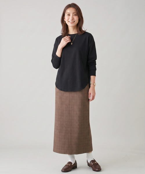 Nunc.(ヌンク)の「裏起毛ラウンドヘムプルオーバー(Tシャツ/カットソー・レディース・杢グレー/ダークブラウン/ブラック/オフホワイト・FREE)」の16枚目の写真