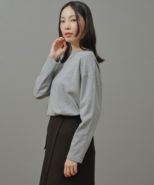 Nunc.(ヌンク)の「裏起毛ラウンドヘムプルオーバー(Tシャツ/カットソー・レディース・杢グレー/ダークブラウン/ブラック/オフホワイト・FREE)」の7枚目の写真