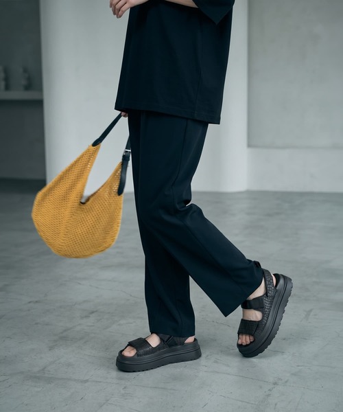 STYLE DELI（スタイルデリ）の「【BLK001】軽量メッシュ編みペーパーテイストトートバッグ（トートバッグ・レディース・ブラック/イエロー・FREE）」の6枚目の写真
