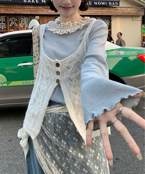 AsheKsha（アシクシャ）の「レース襟フレアスリーブニット 2 点セット（インナー＋透かしベスト）（セットアップ・レディース・ブルー・M）」の7枚目の写真