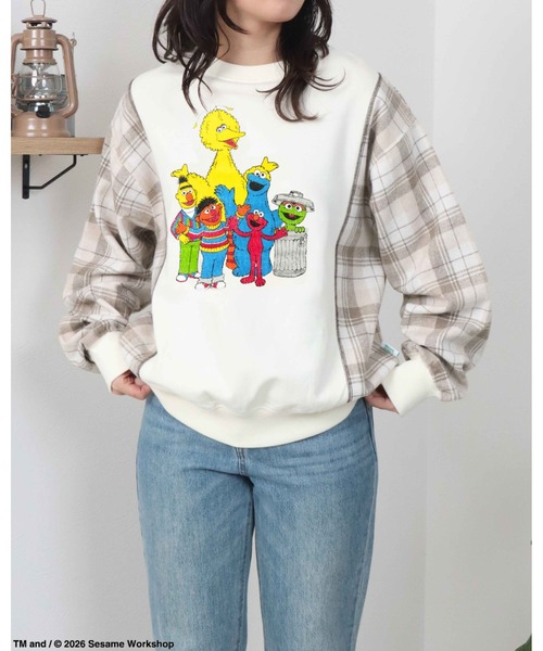 Ha-Li-C STORE（ハリックストア）の「【セサミストリート】切替チェックスウェット（スウェット・メンズ・ネイビー/チャコールグレー/オフホワイト・MEDIUM/LARGE/X-LARGE）」の2枚目の写真