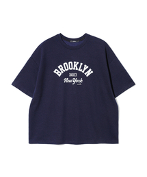 女性ヴィンテージムードブルックリンレタリングセミルーズフィット半袖Tシャツ (NAVY) (HC5STA1)