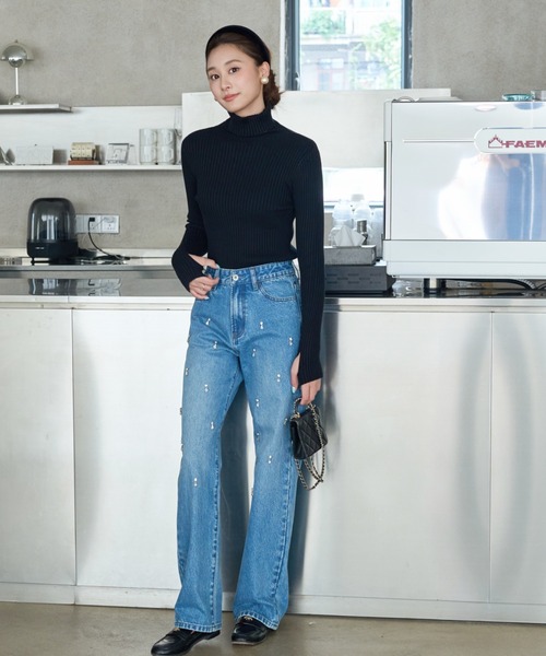 BIRTHDAY BASH（バースデイバッシュ）の「HIGH NECK SIMPLE KNIT（ハイネックシンプルニット）（ニット/セーター・レディース・ホワイト/ブラック・FREE）」の11枚目の写真
