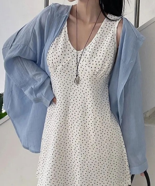 FLINEA(フリネア)の「フード付き薄手リラックスシャツ(シャツ/ブラウス・レディース・ホワイト/ブラック/ブルー・FREE)」の5枚目の写真