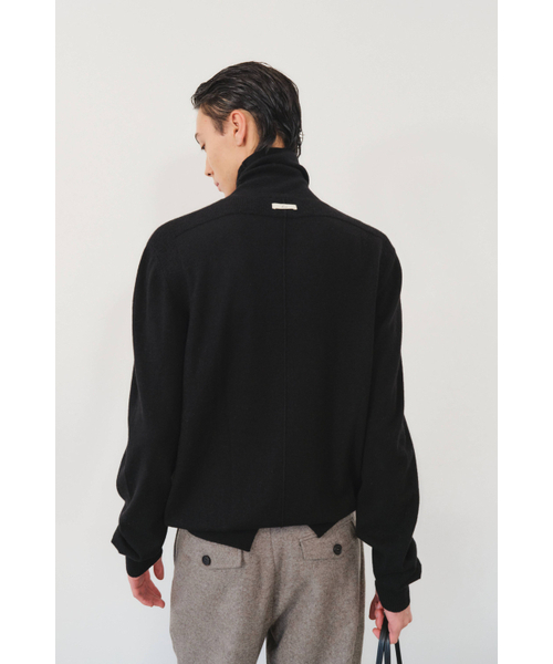 KUME(クメ)の「メンズ ピュアウール タートルネックニット ブラック(ニット/セーター・メンズ・その他・LARGE)」の2枚目の写真