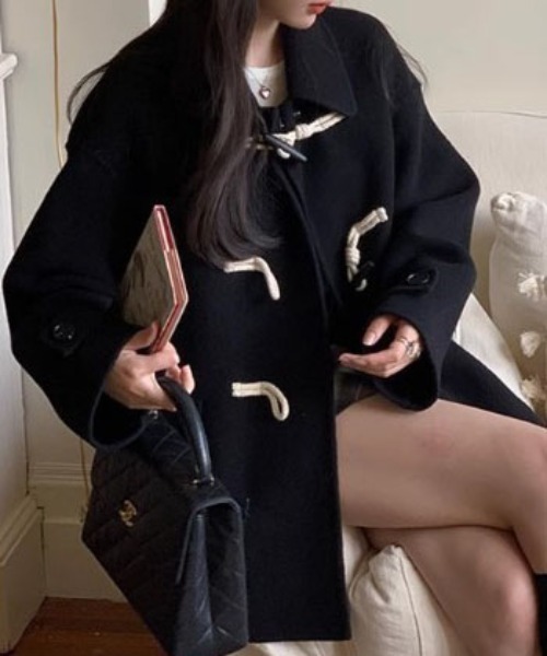 ＆soiree（アンドソワレ）の「配色トグルボタンミドルコート（ステンカラーコート・レディース・ブラック・LARGE/MEDIUM/SMALL/X-LARGE）」の3枚目の写真