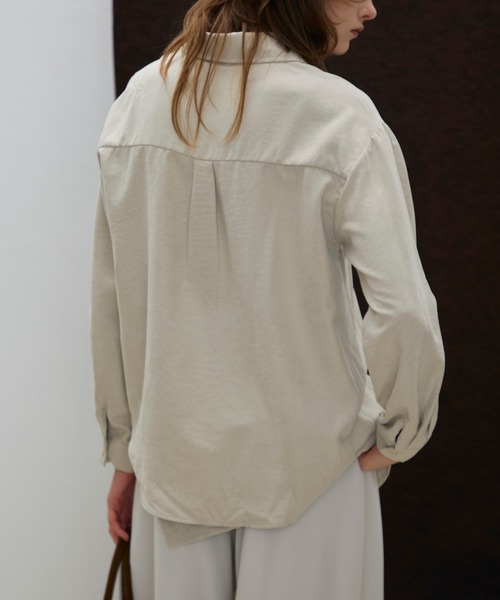 Aunue（オーヌ）の「【2点セット】スエードタッチシャツ×ウエストラップレイヤードset（シャツ/ブラウス・レディース・ブラウン/ベージュ・FREE）」の7枚目の写真