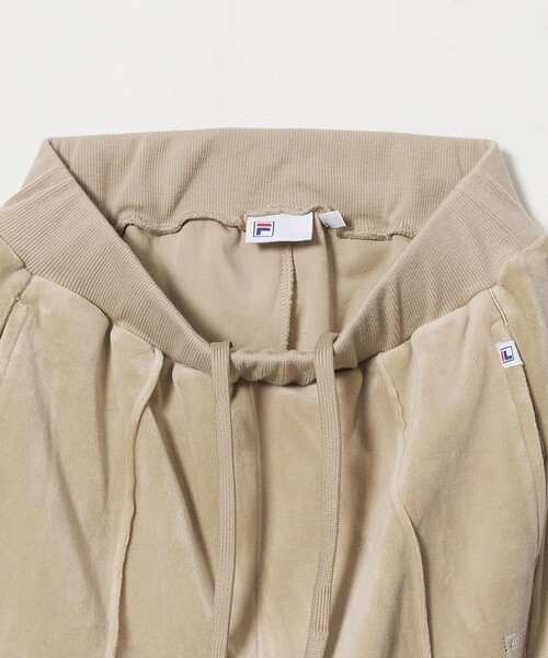 NICE WEATHER(ナイスウェザー)の「<FILA>ベロア トラックパンツ(その他パンツ・レディース・ブラック/ベージュ・L/M)」の6枚目の写真