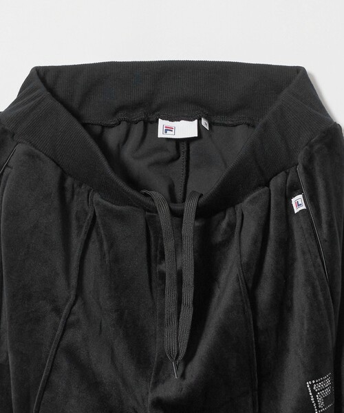 NICE WEATHER(ナイスウェザー)の「<FILA>ベロア トラックパンツ(その他パンツ・レディース・ブラック/ベージュ・L/M)」の12枚目の写真