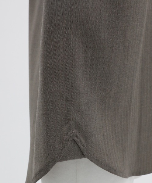 UNITED TOKYO(ユナイテッドトウキョウ)の「新作【数量限定生産】LORO PIANA FABRIC ITALIAN SHIRT |高級素材/滑らかさ/防臭/透湿性(シャツ/ブラウス・メンズ・グレイッシュベージュ/ダークグレー・2/1)」の21枚目の写真