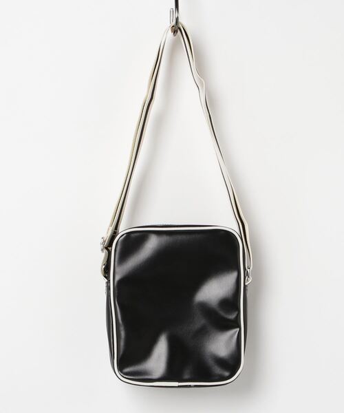 【マストハブ】FRED PERRY Classic Side Bag ショルダーバッグ セール】Classic Side Bag／クラシックサイドバッグ（ショルダー