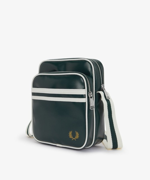FRED PERRY（フレッドペリー）の「Classic Side Bag／クラシックサイドバッグ（ショルダーバッグ・メンズ・ブラック/ネイビー/ダークグリーン/ベージュ/グリーン・ONE SIZE）」の11枚目の写真