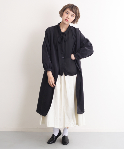 MERLOT（メルロー）の「ピーチウエストリボンボリューム袖スプリングコート501-4591（その他アウター・レディース・ネイビー/キャメル/ブラック/ピンクベージュ/カーキ・FREE）」の2枚目の写真