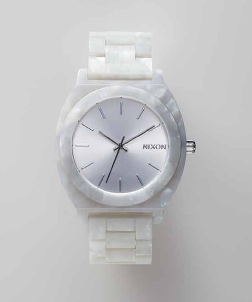 NIXON（ニクソン）の「THE TIME TELLER ACETATE（アナログ腕時計