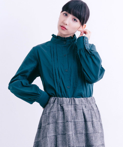 MERLOT（メルロー）の「フリルスタンドネックブラウス1342（シャツ/ブラウス・レディース・ブラック/レッド/オフホワイト/ブルーグリーン・FREE）」の4枚目の写真