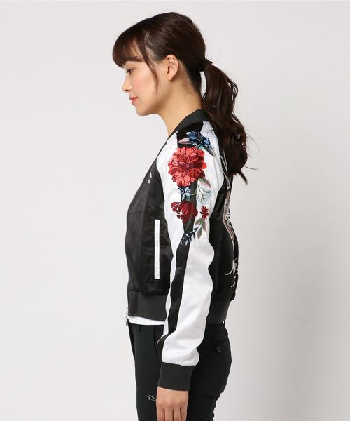 PUMA(プーマ)の「PREMIUM ARCHIVE T7 ジャケット (WOMEN)(その他アウター・レディース・ブラック・LARGE/MEDIUM/SMALL)」の3枚目の写真