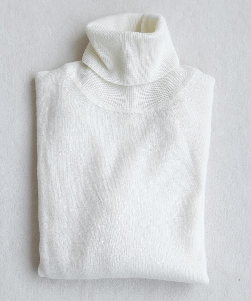 TODAYFUL(トゥデイフル)の「カシミヤハーフスリーブニット(ニット/セーター・レディース・ホワイト/モカ・FREE)」の10枚目の写真