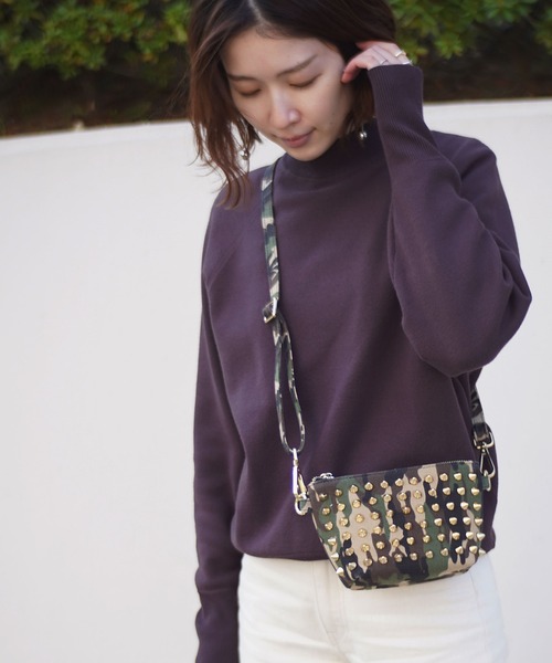 RiNc (リンク)の「【 GLAM JAM / グラムジャム 】 スタッズ ショルダー バッグ(ショルダーバッグ・レディース・モカ/ブラック/オレンジ/ブラック系その他2/インディゴブルー/ブラック×ゴールド/ホワイト系その他/ブルー系その他2/その他1/カーキ/イエロー/ブラック系その他/その他2/ブルー系その他3/その他/ピンク/ピンク系その他/サックスブルー/ホワイト×ゴールド/サックスブルー系・FREE)」の19枚目の写真