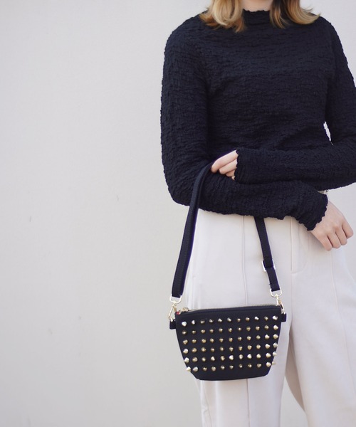 RiNc (リンク)の「【 GLAM JAM / グラムジャム 】 スタッズ ショルダー バッグ(ショルダーバッグ・レディース・モカ/ブラック/オレンジ/ブラック系その他2/インディゴブルー/ブラック×ゴールド/ホワイト系その他/ブルー系その他2/その他1/カーキ/イエロー/ブラック系その他/その他2/ブルー系その他3/その他/ピンク/ピンク系その他/サックスブルー/ホワイト×ゴールド/サックスブルー系・FREE)」の6枚目の写真