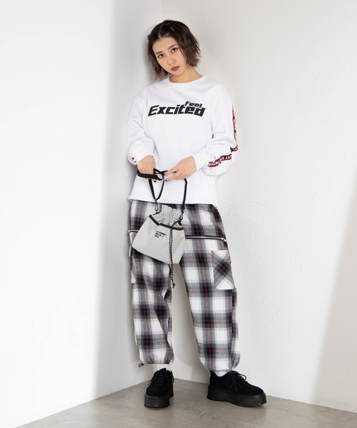 WEGO（ウィゴー）の「WEGO/ロゴ刺繍2WAY巾着バッグ（ショルダーバッグ・メンズ・オレンジ/パープル/グレー/ブラック・FREE）」の9枚目の写真