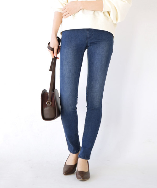 zootie(ズーティー)の「エアパンツ(その他パンツ・レディース・フューシャピンク/ストライプ/ブラック系その他/ブラック×ホワイト/チャコール/ブラック系その他2/マスタード/ケミカルウォッシュ/ダークベージュ/ブルー系その他/グレイッシュベージュ/ホワイト系その他/ネイビー/オリーブ/バーガンディー/インディゴブルー/ブラック/ブルー系その他2/チェック/グレー系その他/ブラウン/グリーン/ミント/ライトイエロー・S/M/L/LL/3L)」の18枚目の写真