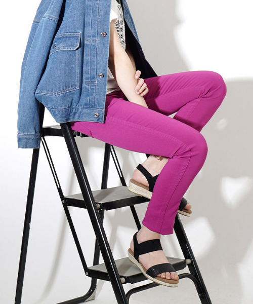 zootie(ズーティー)の「エアパンツ(その他パンツ・レディース・フューシャピンク/ストライプ/ブラック系その他/ブラック×ホワイト/チャコール/ブラック系その他2/マスタード/ケミカルウォッシュ/ダークベージュ/ブルー系その他/グレイッシュベージュ/ホワイト系その他/ネイビー/オリーブ/バーガンディー/インディゴブルー/ブラック/ブルー系その他2/チェック/グレー系その他/ブラウン/グリーン/ミント/ライトイエロー・S/M/L/LL/3L)」の21枚目の写真