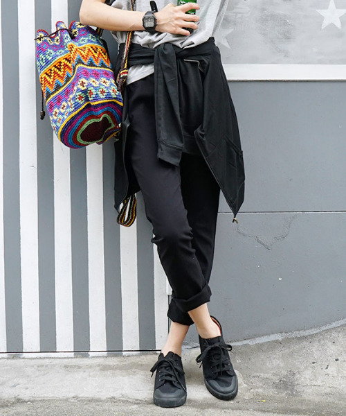 zootie(ズーティー)の「エアパンツ(その他パンツ・レディース・フューシャピンク/ストライプ/ブラック系その他/ブラック×ホワイト/チャコール/ブラック系その他2/マスタード/ケミカルウォッシュ/ダークベージュ/ブルー系その他/グレイッシュベージュ/ホワイト系その他/ネイビー/オリーブ/バーガンディー/インディゴブルー/ブラック/ブルー系その他2/チェック/グレー系その他/ブラウン/グリーン/ミント/ライトイエロー・S/M/L/LL/3L)」の3枚目の写真