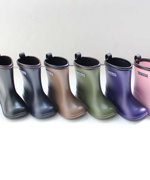 THE CASUAL（カジュアル）の「キッズ ロゴ パイピング レインブーツ（レインシューズ・キッズ・ブラック/ブラウン/カーキ/ネイビー/パープル/ピンク・16cm/17cm/18cm/19cm/20cm/21cm/22cm）」の12枚目の写真