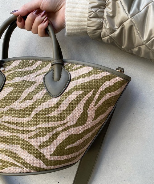 DouDou（ドゥドゥ）の「付属ショルダー付アソート丸底トート（トートバッグ・レディース・ブラック/グリーン・FREE）」の3枚目の写真