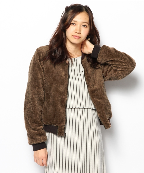 ガリャルダガランテ　リバーシブルボアブルゾン GALLARDAGALANTE（ガリャルダガランテ）の「リバーシブルボア