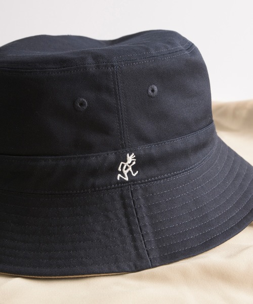 And A（アンドエー）の「GRAMICCI グラミチ / REVERSIBLE HAT ２WAYリバーシブル刺繍バケットハット / GAC-21S073（ハット・メンズ・ブラック/ネイビー・FREE）」の12枚目の写真
