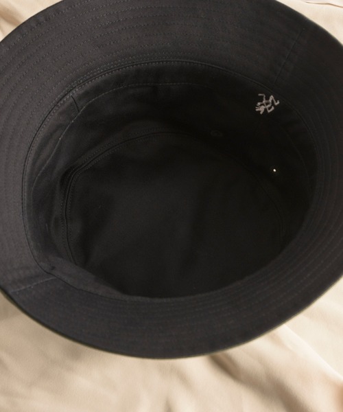 And A（アンドエー）の「GRAMICCI グラミチ / REVERSIBLE HAT ２WAYリバーシブル刺繍バケットハット / GAC-21S073（ハット・メンズ・ブラック/ネイビー・FREE）」の18枚目の写真
