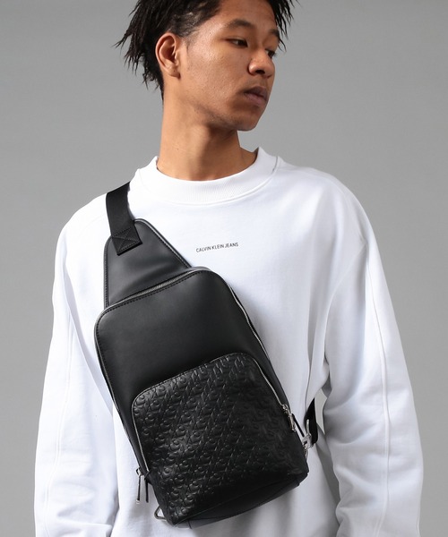 エンボスモノグラムロゴ ウエスト ボディーバッグ Calvin Klein Jeans Accessory(カルバン・クラインジーンズ